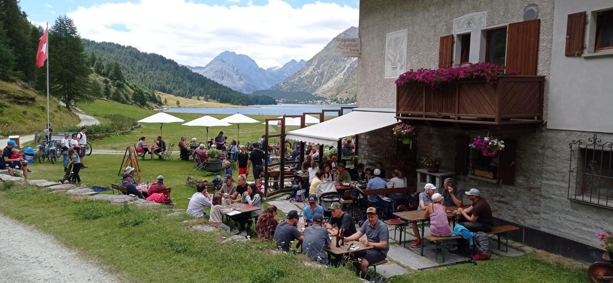 Hotel Ristorante Lagrev Малоя Экстерьер фото
