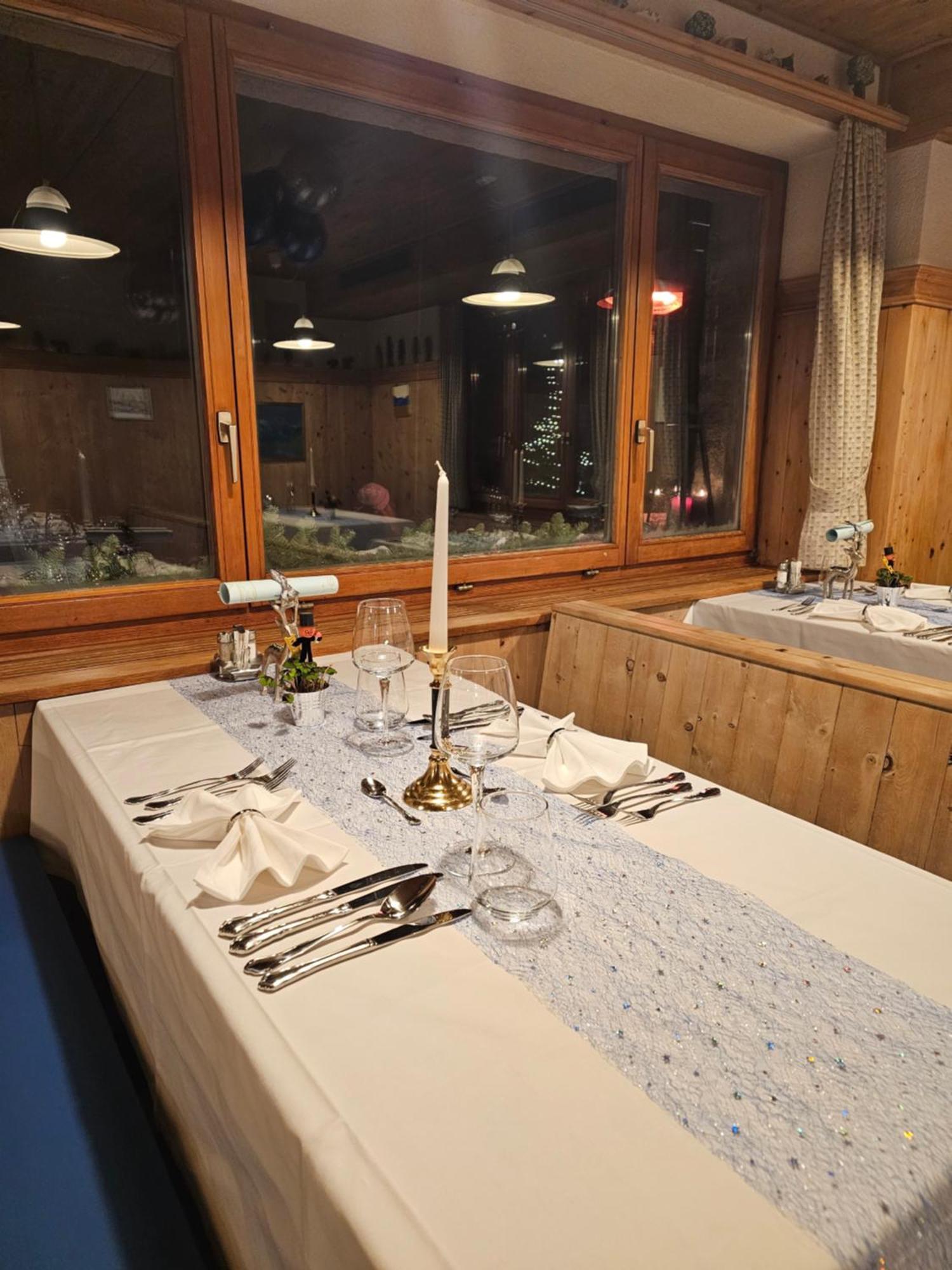Hotel Ristorante Lagrev Малоя Экстерьер фото